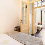 Explore From An Artistic Alfama Appartement