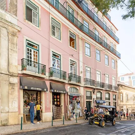 Apartamento Explore From An Artistic Alfama Lisboa